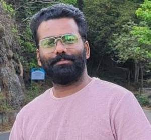 Mathrubhumi TV video journalist trampled to death while shooting wild elephants in Kerala Palakkad