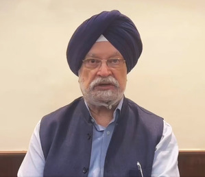 Petroleum Minister Hardeep Puri hails OMCs’ moves aimed at reducing fuel prices