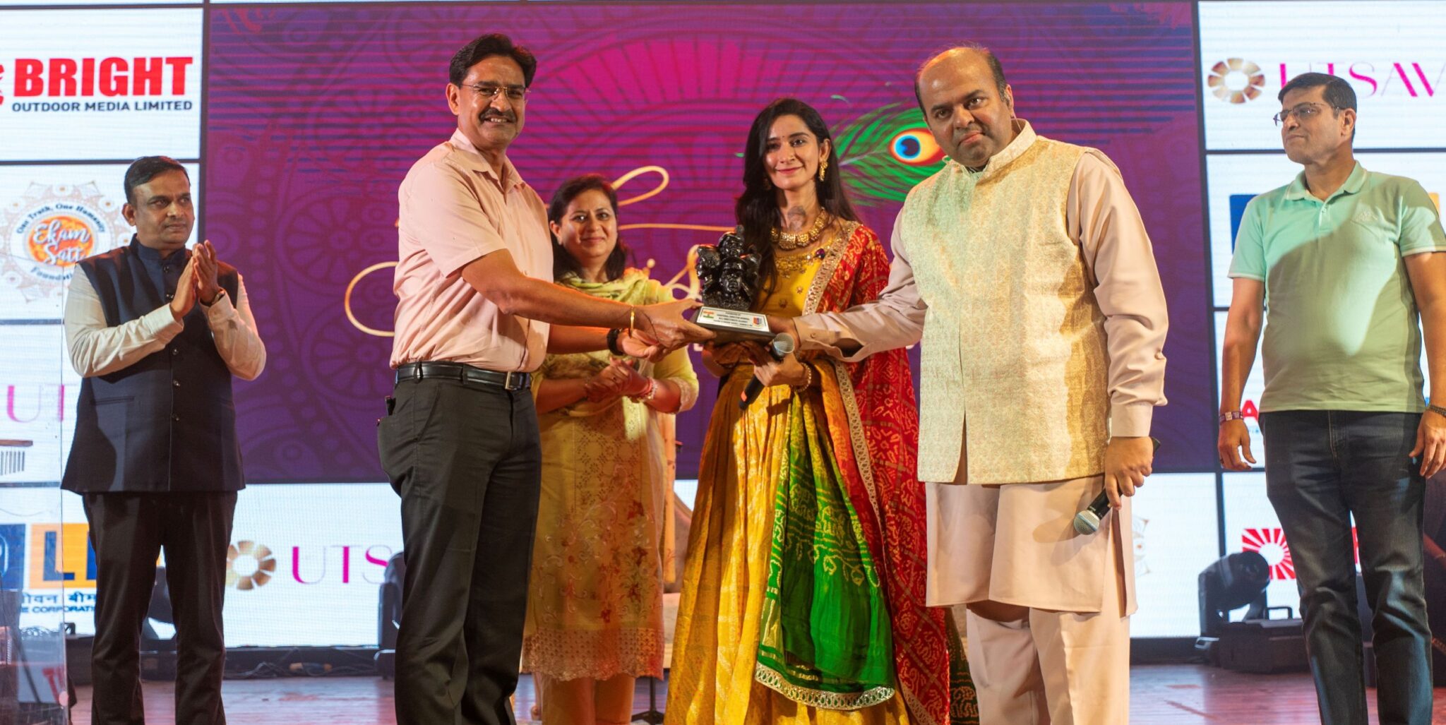 Ameya Dabli Mesmerises Ahmedabad with Soulful 'Krishnaa' Concert at ...