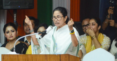Mamata Banerjee attacks ECI over transfers, deputations of bureaucrats, cops