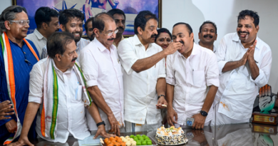 Kerala waits as Congress struggles to break Chief Minister deadlock