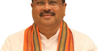 Dharmendra Pradhan resigns as Education Minister amid Jantar Mantar protests