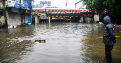 Amid heavy rainfall, BMC tells Mumbaikars: Avoid stepping out of homes, don’t believe in rumours