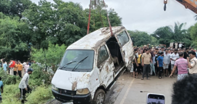 Nine die as van swept away in swollen drain in MP’s Rajgarh