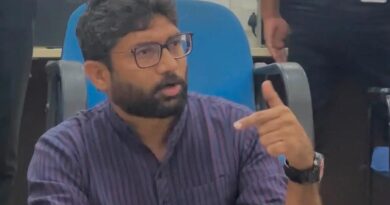 Gujarat: FIR against Cong MLA Jignesh Mevani over police station ruckus
